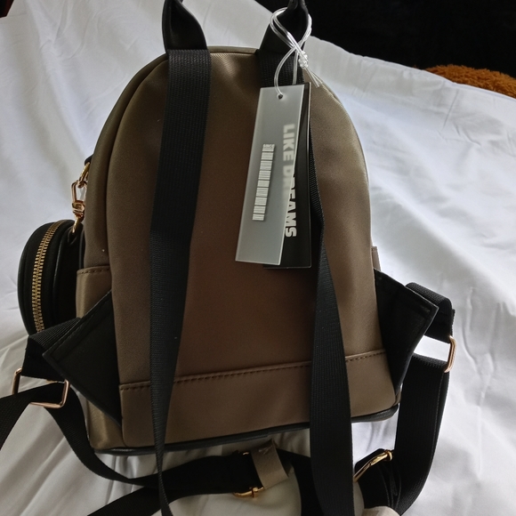 Backpack - Picture 3 of 3